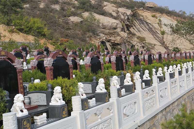 古中山陵园墓碑展示