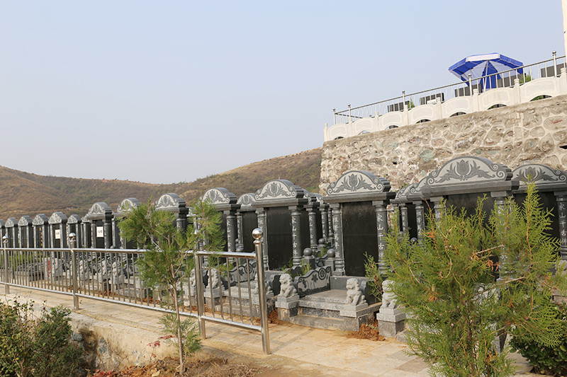 天安堂公墓价格3-5万的立碑