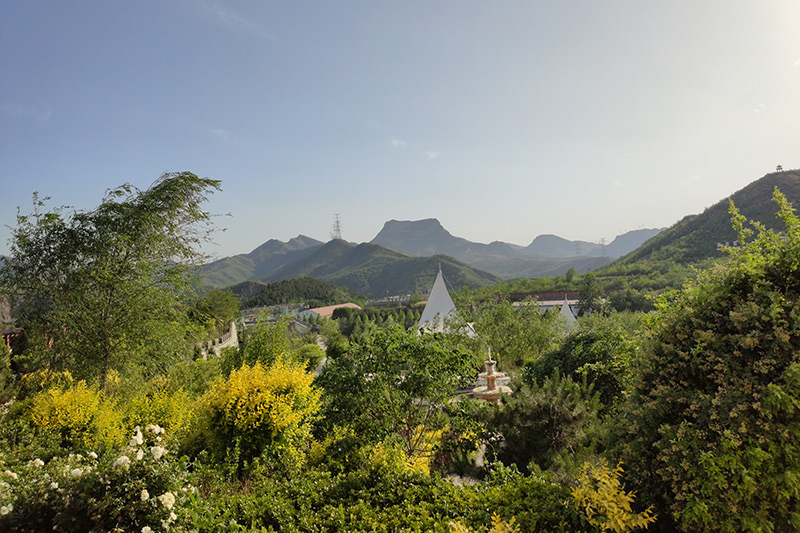 天安堂公墓周边山峰