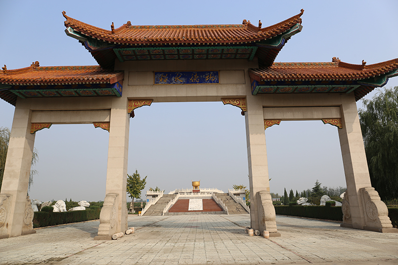 常山陵园牌楼